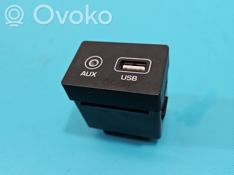 Hyundai i20 (GB IB) Enchufe conector USB 