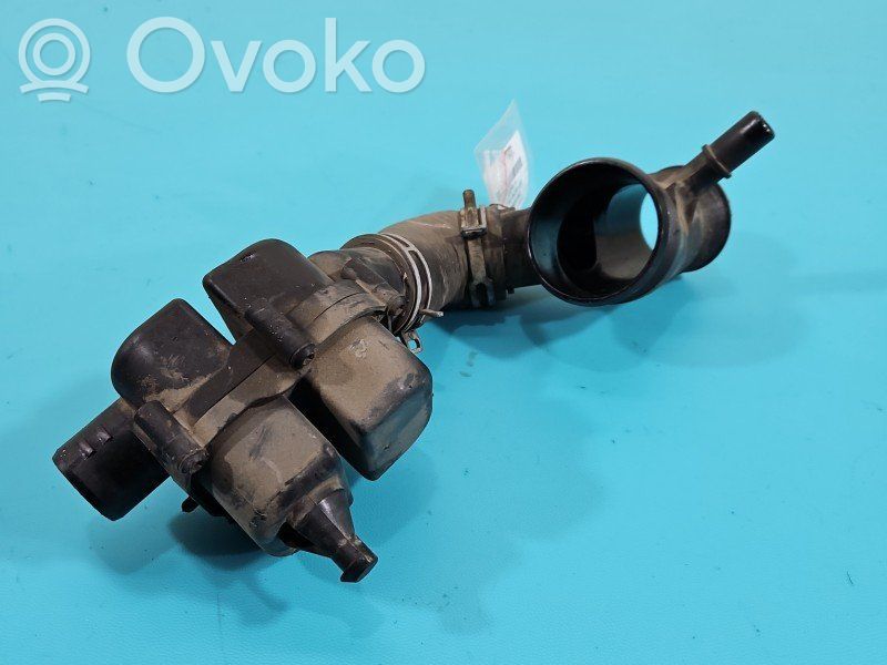 Ford Fusion II Rezonator / Dolot powietrza 