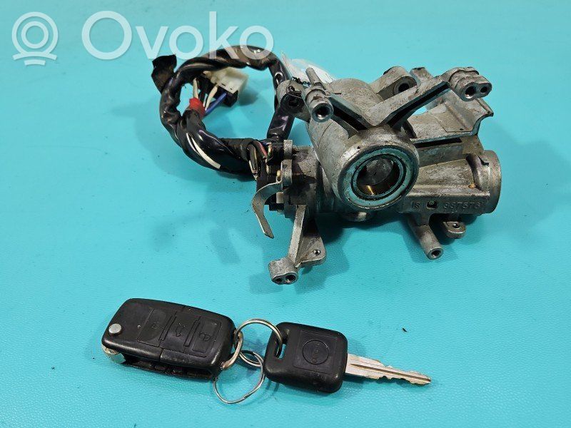 Opel Monterey Užvedimo spynelė 