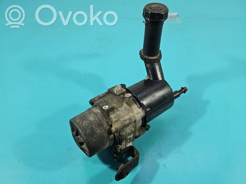 Citroen C4 I Power steering pump 