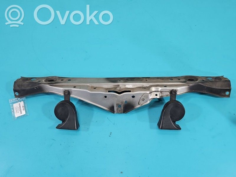 Lexus RX 330 - 350 - 400H Support de radiateur sur cadre face avant