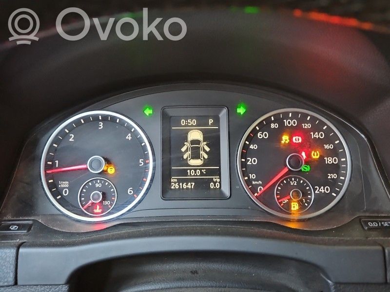 Volkswagen Tiguan Licznik / Prędkościomierz 