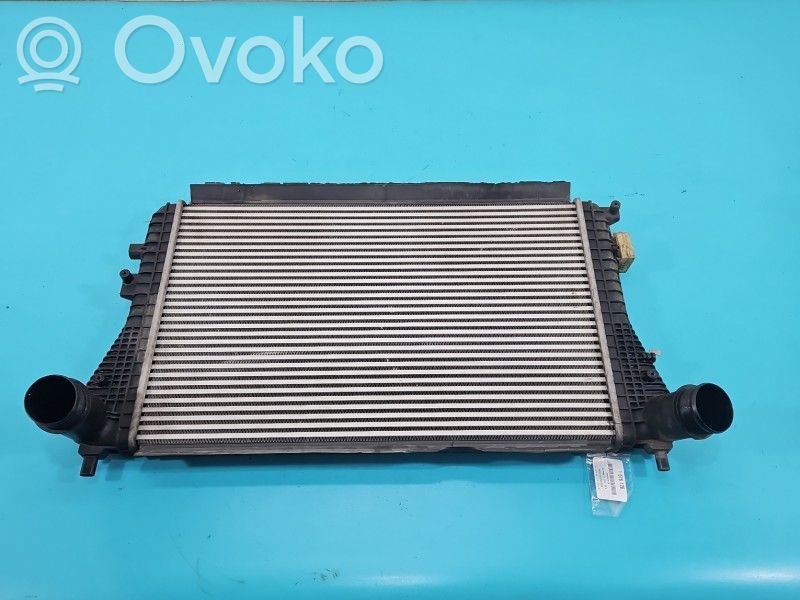 Volkswagen PASSAT B7 Radiatore intercooler 