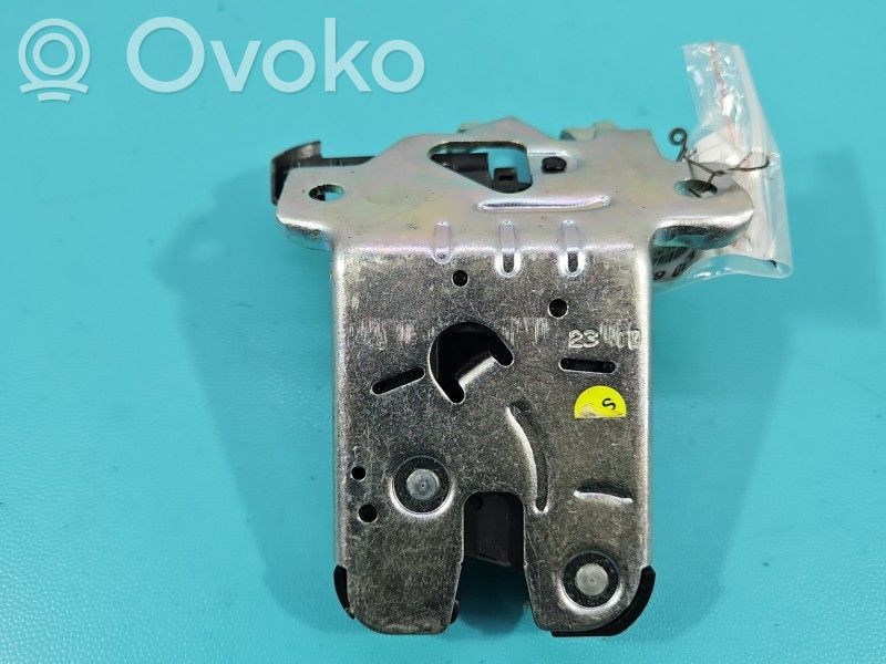 Volkswagen PASSAT B8 Blocco/chiusura/serratura del portellone posteriore/bagagliaio 