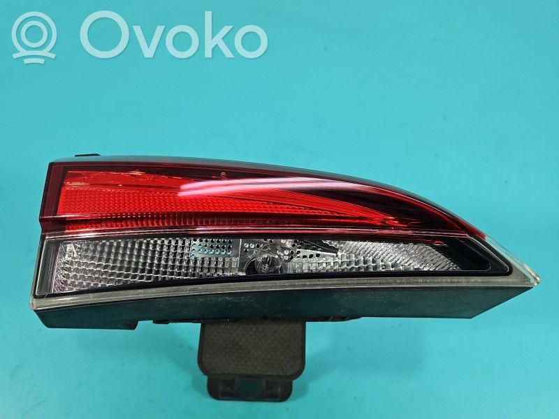 Skoda Kamiq Lampă spate în caroserie 
