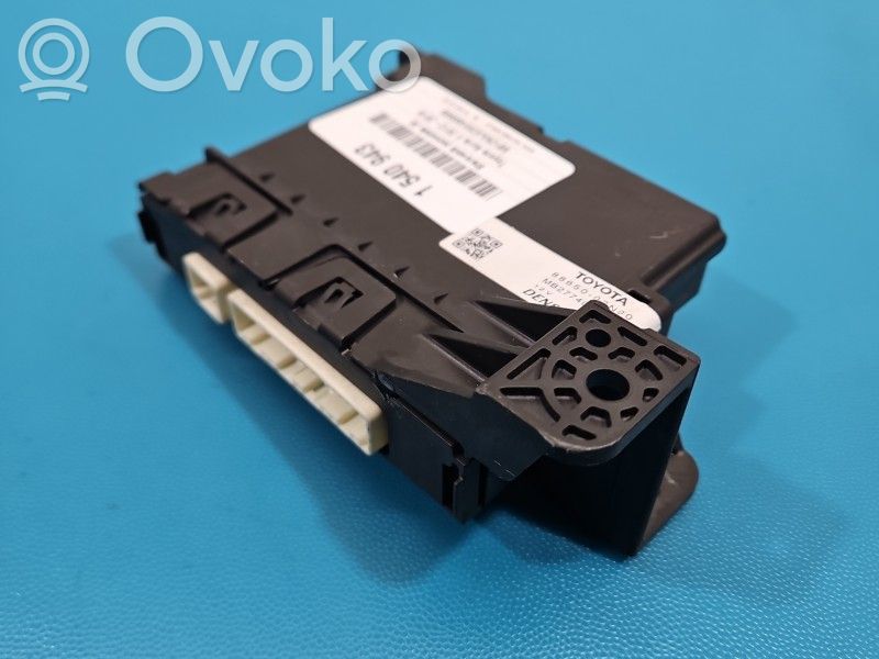 Toyota Auris E180 Central body control module 
