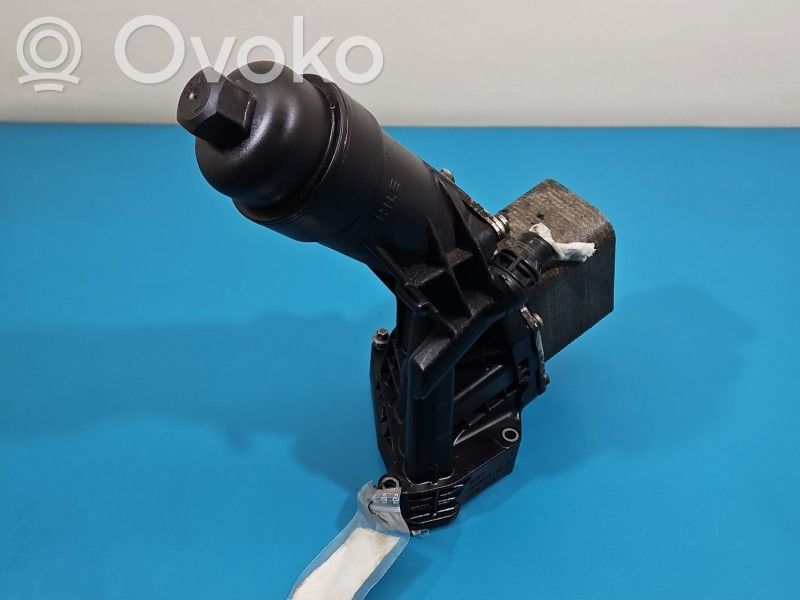 BMW 5 G30 G31 G38 Supporto di montaggio del filtro dell’olio 