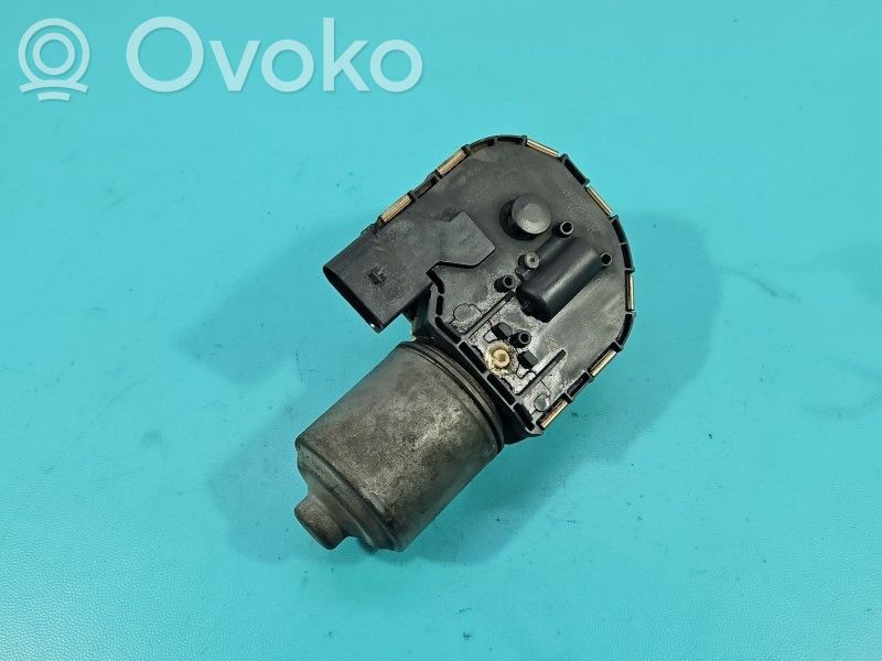 Volkswagen PASSAT B6 Motor ștergător 