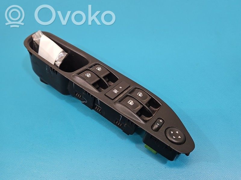 Fiat Tipo Electric window control switch 