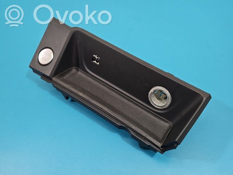 Audi A4 S4 B9 8W USB socket connector 