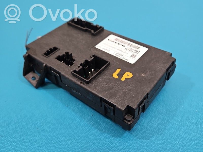 Volvo S90, V90 Central body control module 