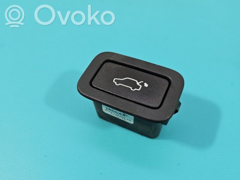 Jaguar XF X260 Seat control switch 