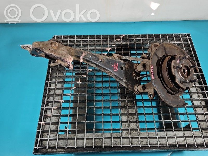 Toyota RAV 4 (XA40) Moyeu de roue arrière