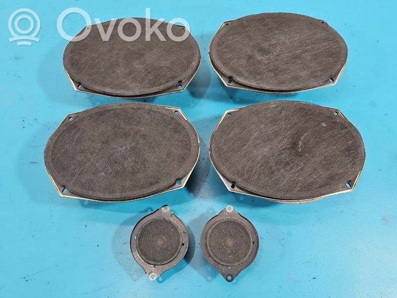 Fiat Freemont Front door speaker 