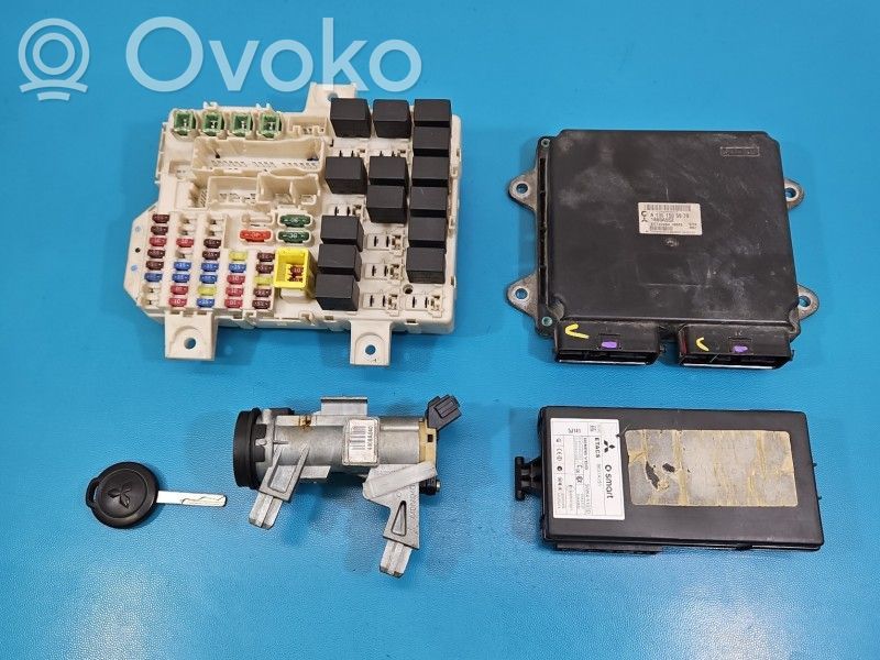 Mitsubishi Colt CZ3 Unitate control motor/modul ECU 