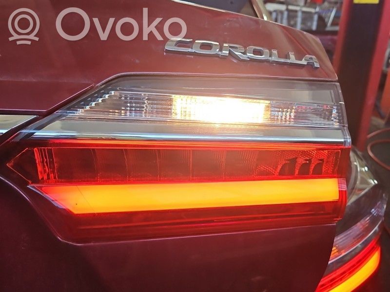 Toyota Corolla E160 E170 Lampa tylna 
