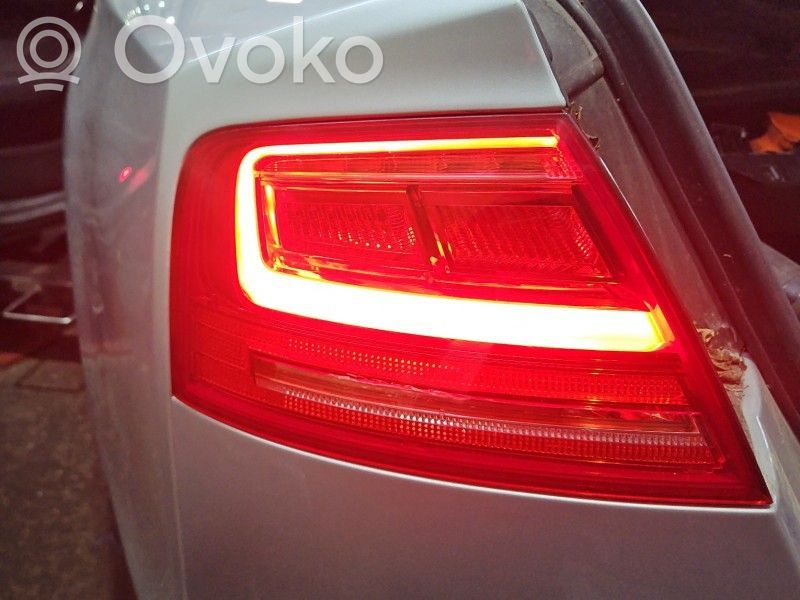 Audi A8 S8 D4 4H Luci posteriori 