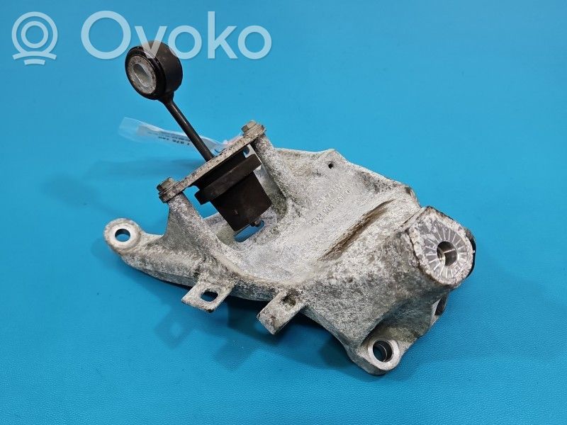 Engine mounting bracket   4M0199308BQ,IMPRK1575180