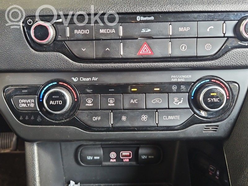 KIA Niro Climate control/heater control trim 