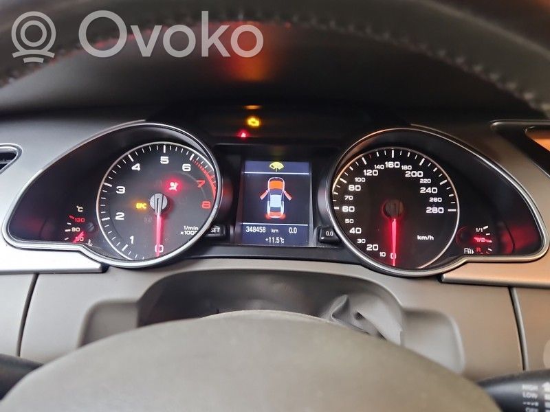 Audi A5 8T 8F Licznik / Prędkościomierz 