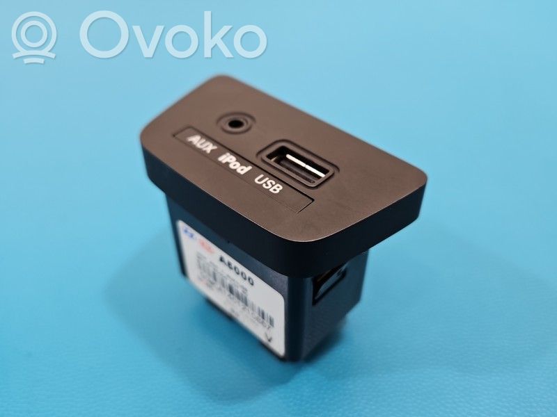 Hyundai i30 USB socket connector 