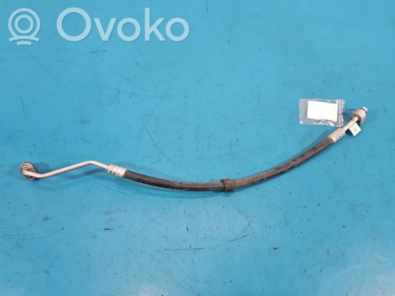 Audi A4 S4 B9 8W Ilmastointilaitteen putki (A/C) 