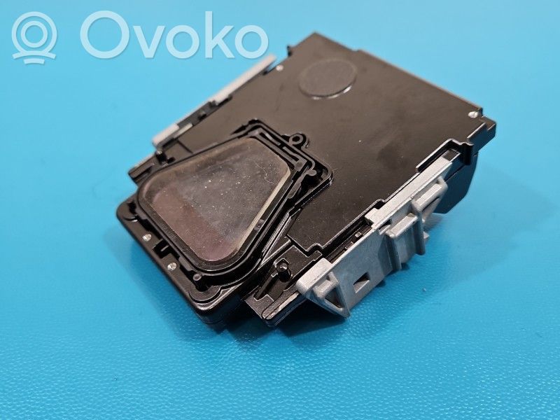 Audi Q7 4M Windshield/windscreen camera 