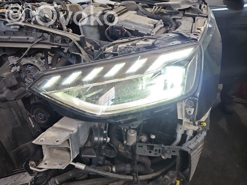 Audi A4 S4 B9 8W Scheinwerfer 
