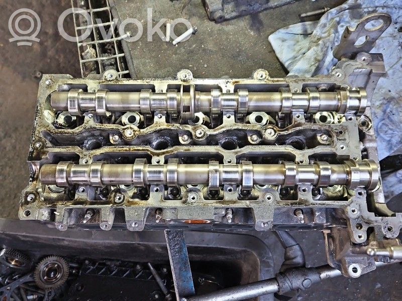 Mercedes-Benz E W212 Engine head 