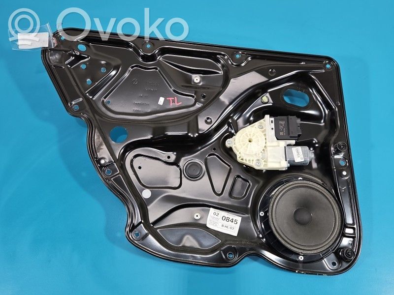 Volkswagen PASSAT B7 Macara geam ușă spate cu motor 