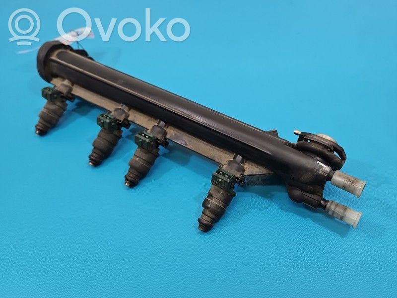 Volkswagen Golf IV Injector combustibil 