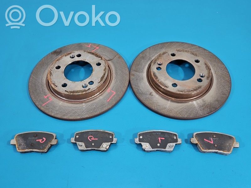 Hyundai i30 Set dischi freno e pinze 