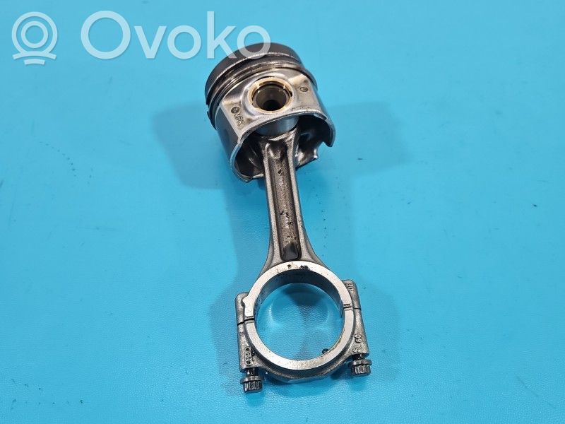 Audi A4 S4 B9 8W Pistone