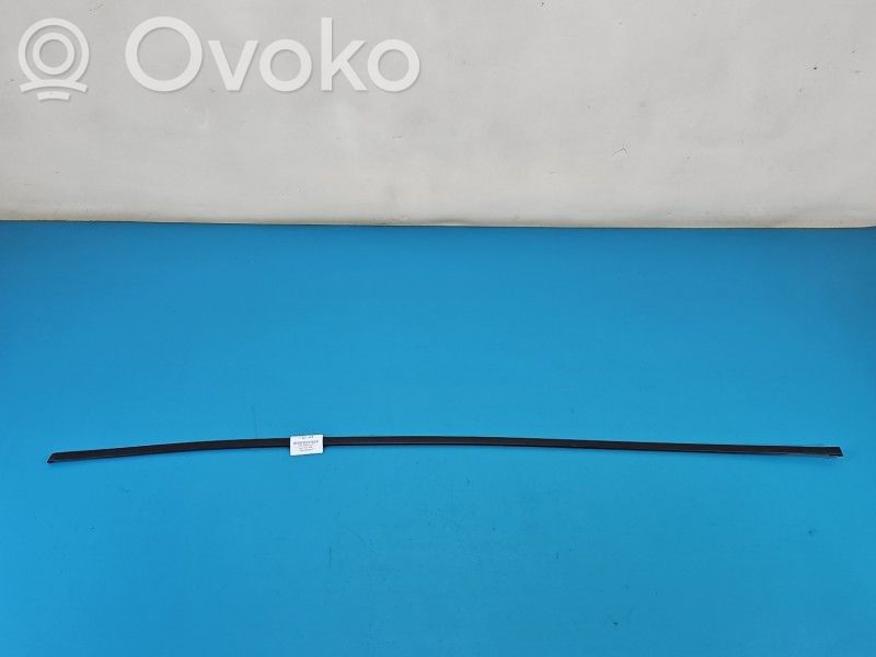 Toyota Yaris XP210 Katon muotolistan suoja 