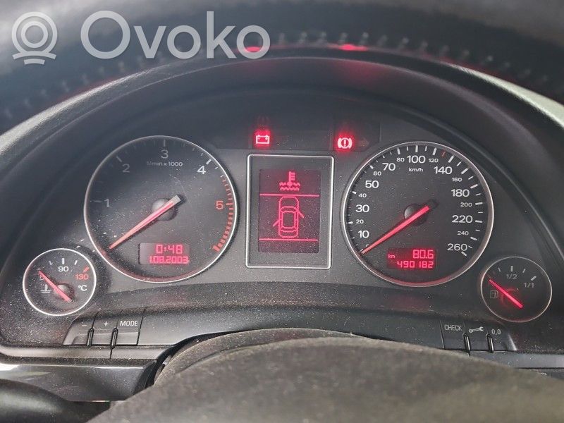 Audi A4 S4 B6 8E 8H Nopeusmittari (mittaristo) 