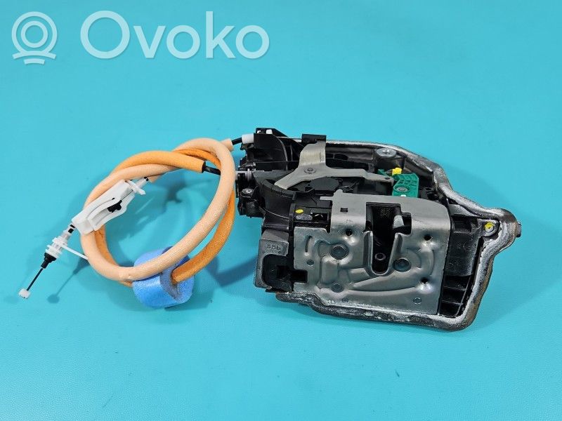 BMW 5 G30 G31 G38 Aizmugurē slēdzene
