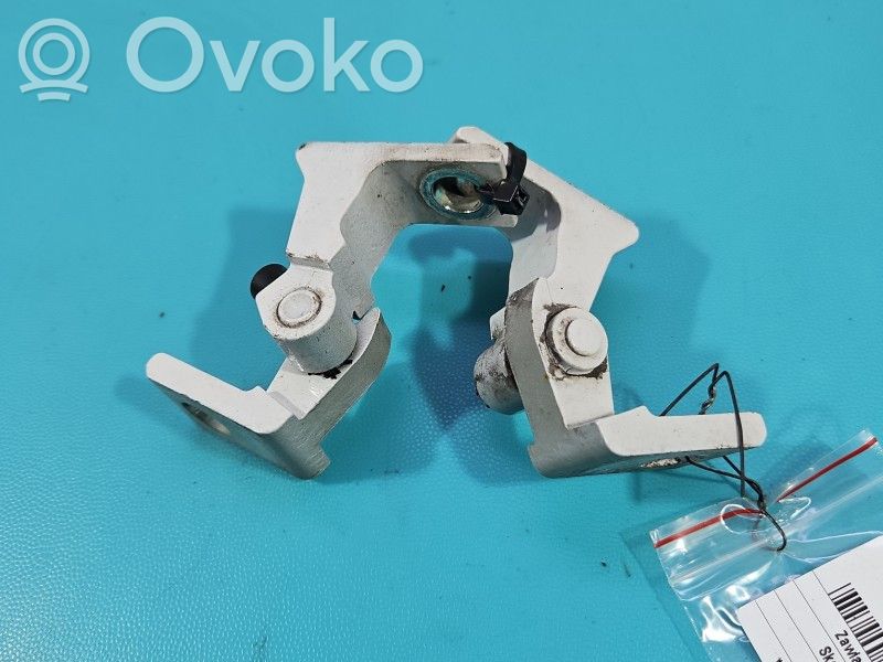 Skoda Citigo Zawiasy drzwi przednich 