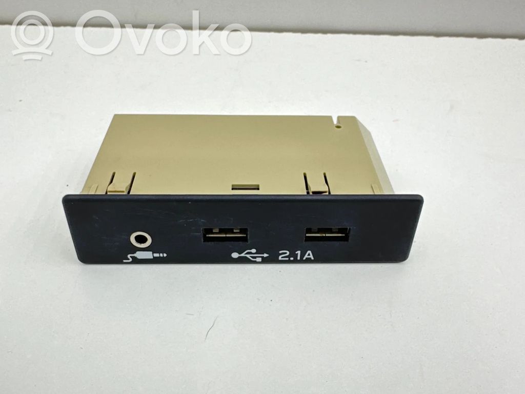Subaru Outback (BT) USB socket connector 