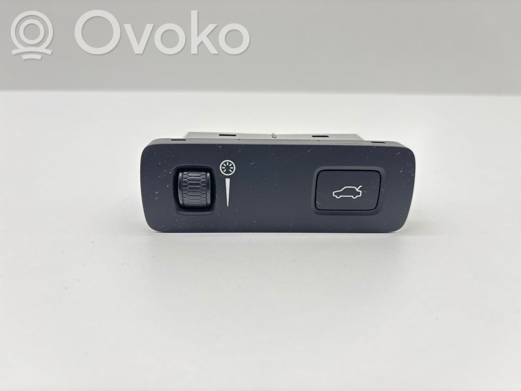 Volvo XC60 Tailgate opening switch 