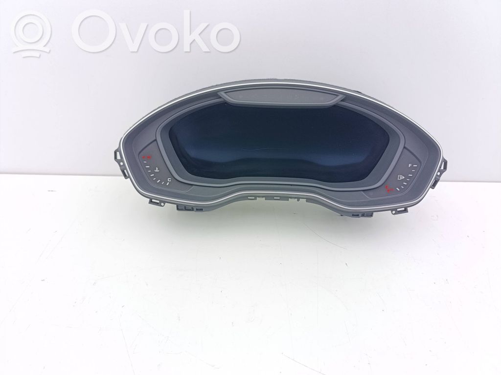 Audi A5 Licznik / Prędkościomierz 