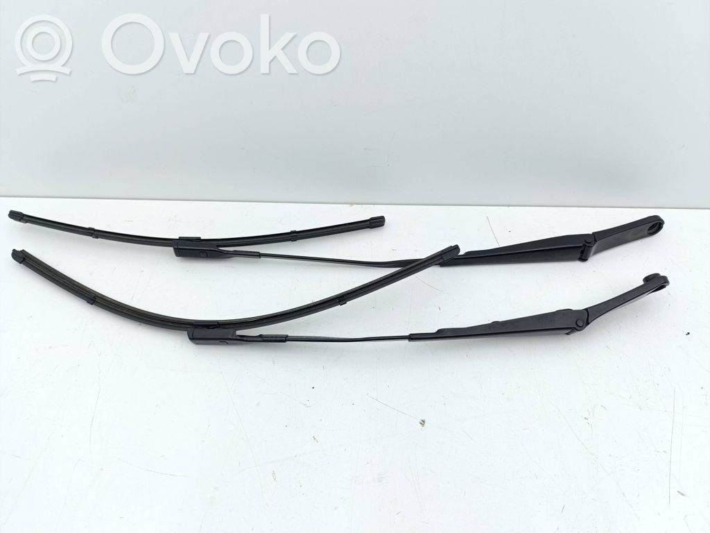 Audi A5 Front wiper blade arm 