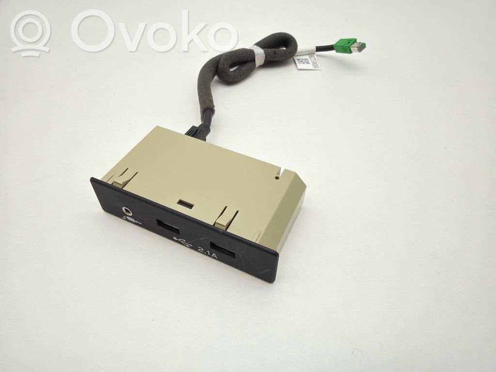 Subaru Outback (BT) USB socket connector 