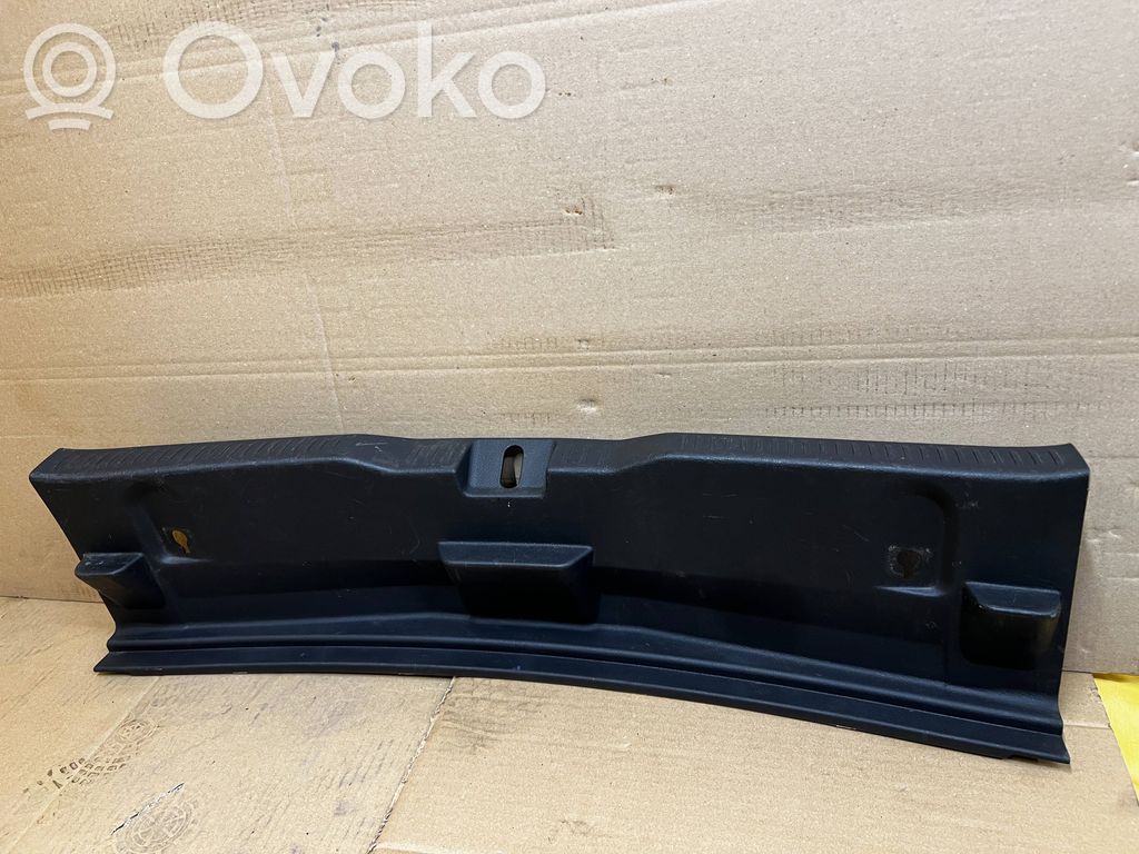 Toyota Auris E180 Protector del borde del maletero/compartimento de carga 