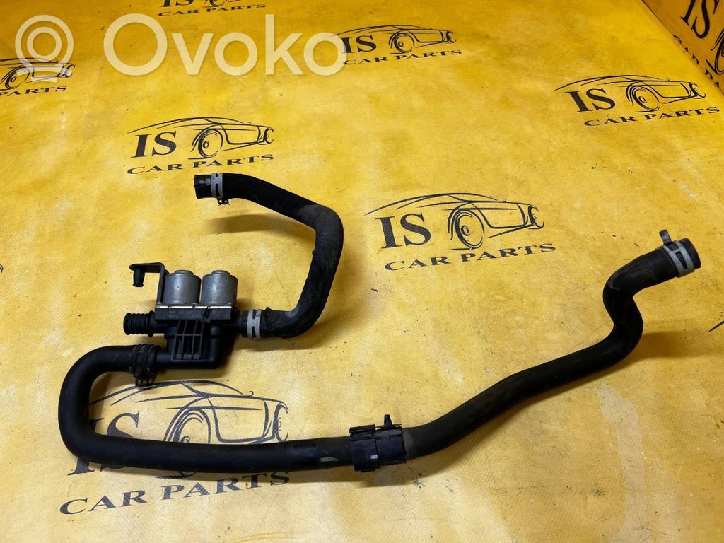Porsche Panamera (970) Tubo flessibile del liquido di raffreddamento del motore 