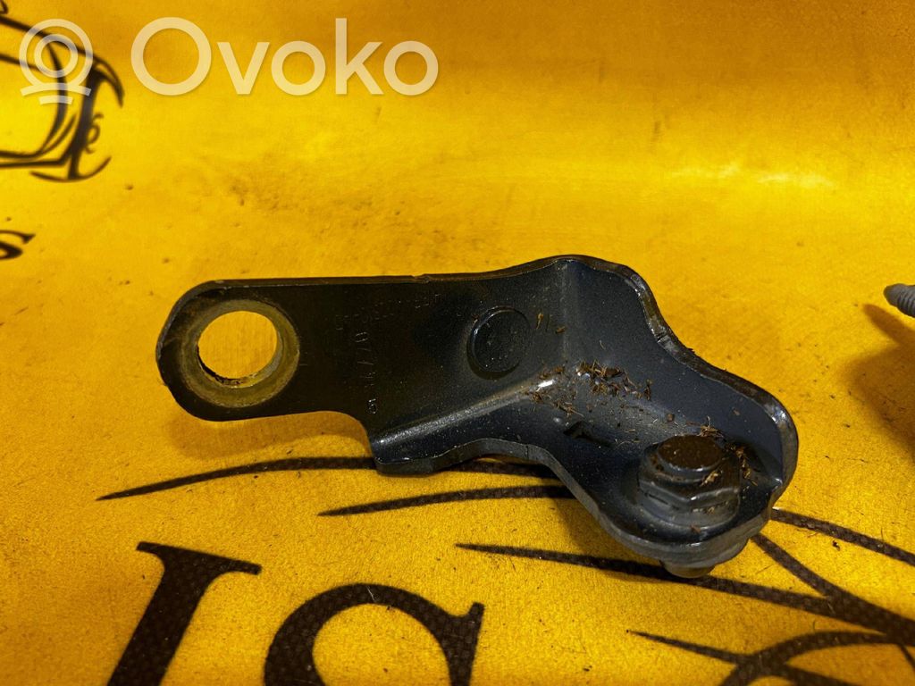Ford Kuga III Front door lower hinge 