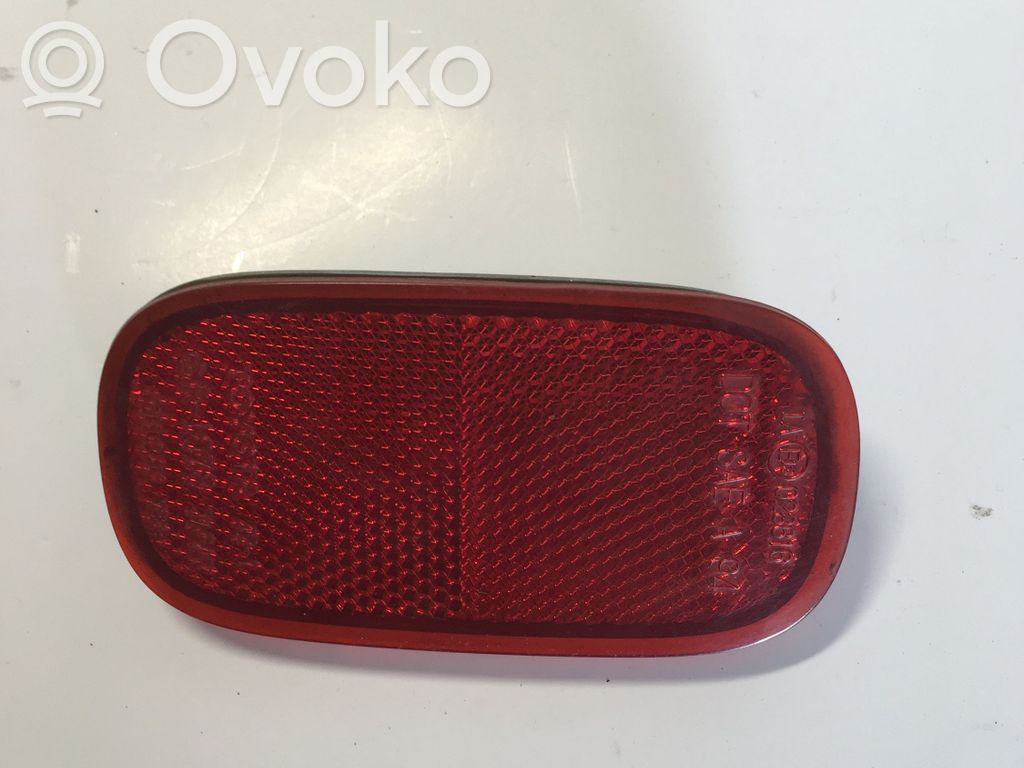 Toyota RAV 4 (XA20) Rear tail light reflector 