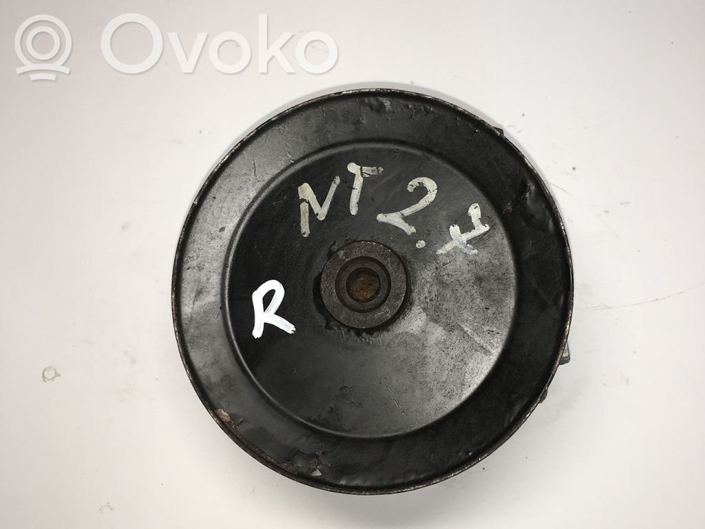 Nissan Terrano Ohjaustehostimen pumppu 