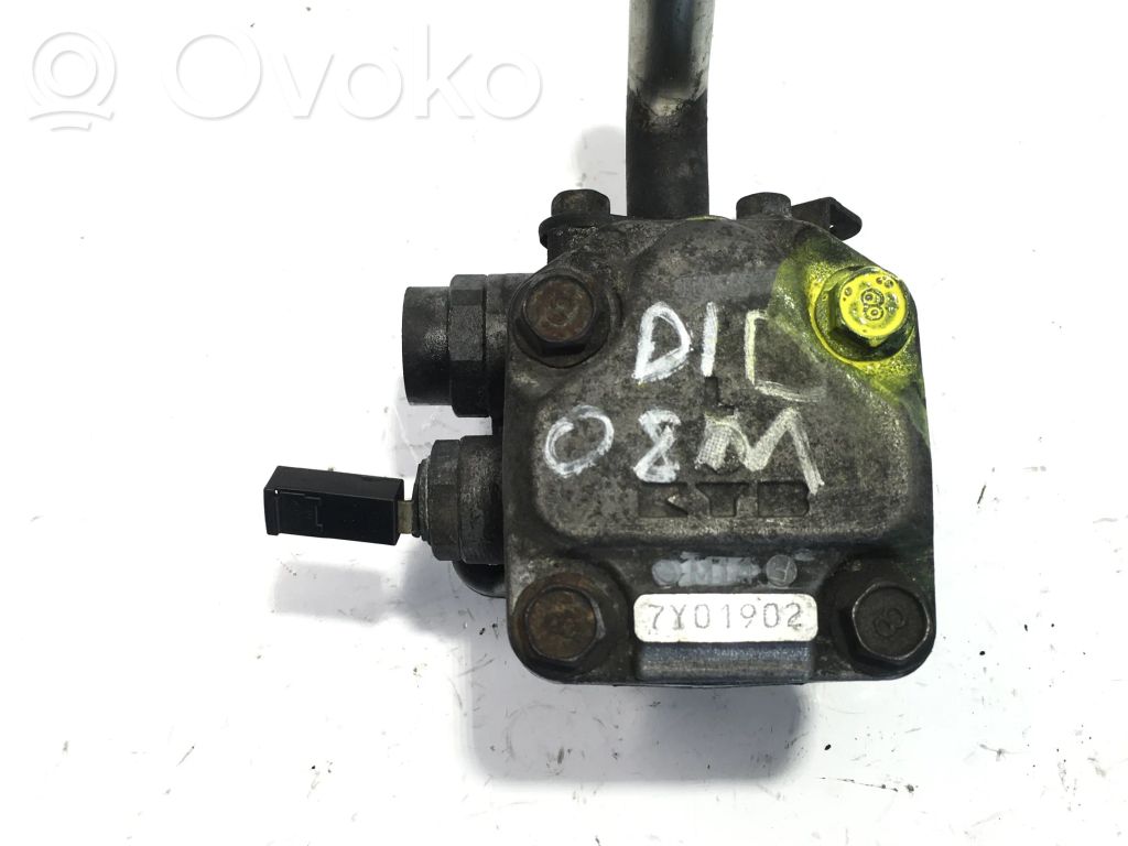 Mitsubishi Pajero Power steering pump 