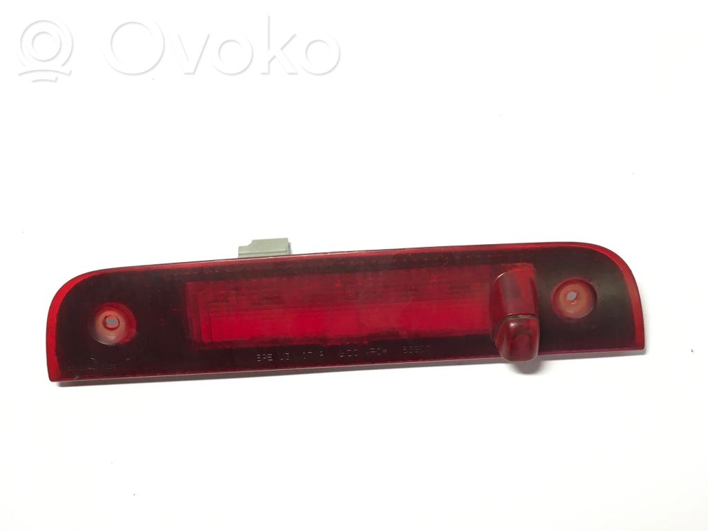 Dodge Nitro Third/center stoplight 