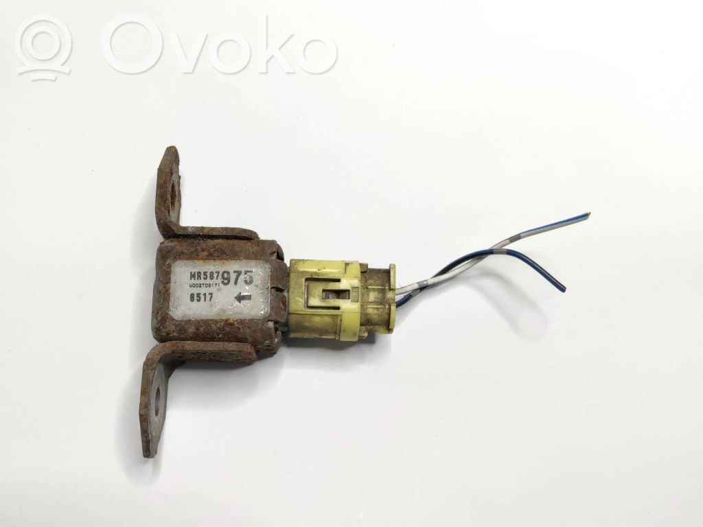 Mitsubishi L200 Oro pagalvių smūgio daviklis 
